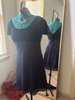 Women’s Navy Short-Sleeve Scoop Neck Dress